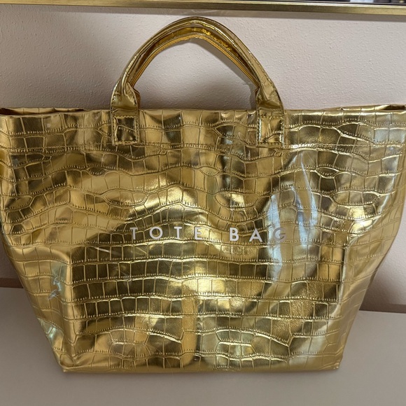 Chic Gold Tote Bag - Picture 3 of 5